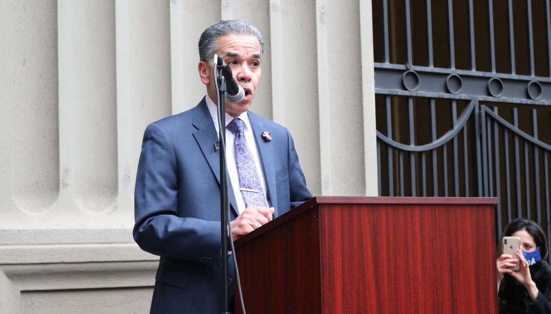 Carlos Vega outside the DA's office on Dec. 16, 2021, announcing his run for office. Photo: Nigel Thompson/AL DÍA News.