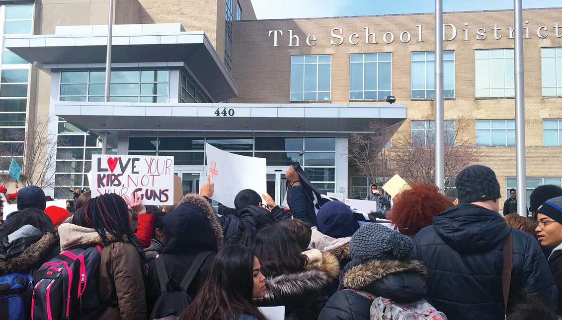 Philly students outside School District headquarters during recent anti-gun violence rally. Photo: LBW