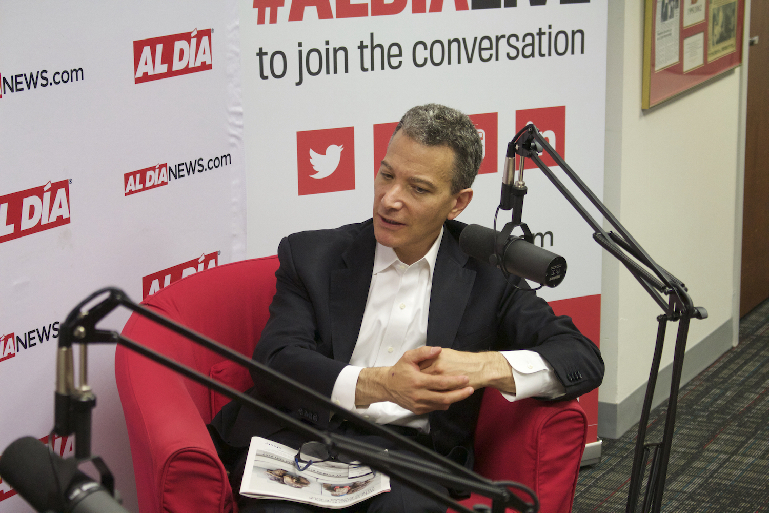 Jeffrey Rosen visited the AL DÍA newsroom on July 10. Photo: Nigel Thompson/AL DÍA News.