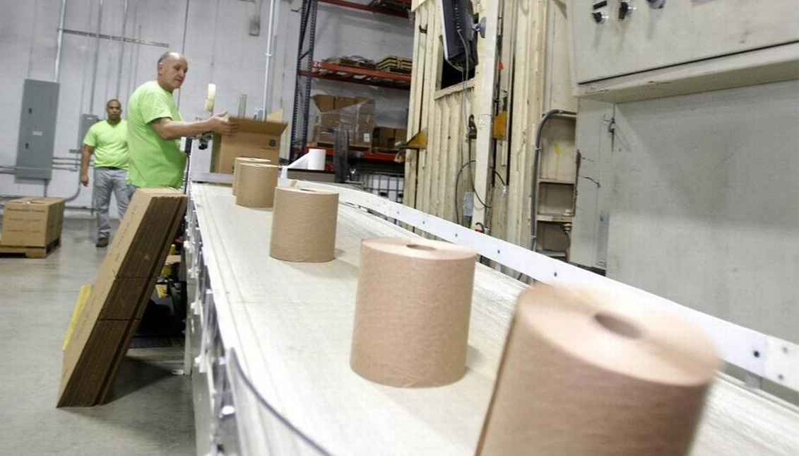 Instalaciones de South Florida Tissue Paper en Miami Gardens. Miami Herald.