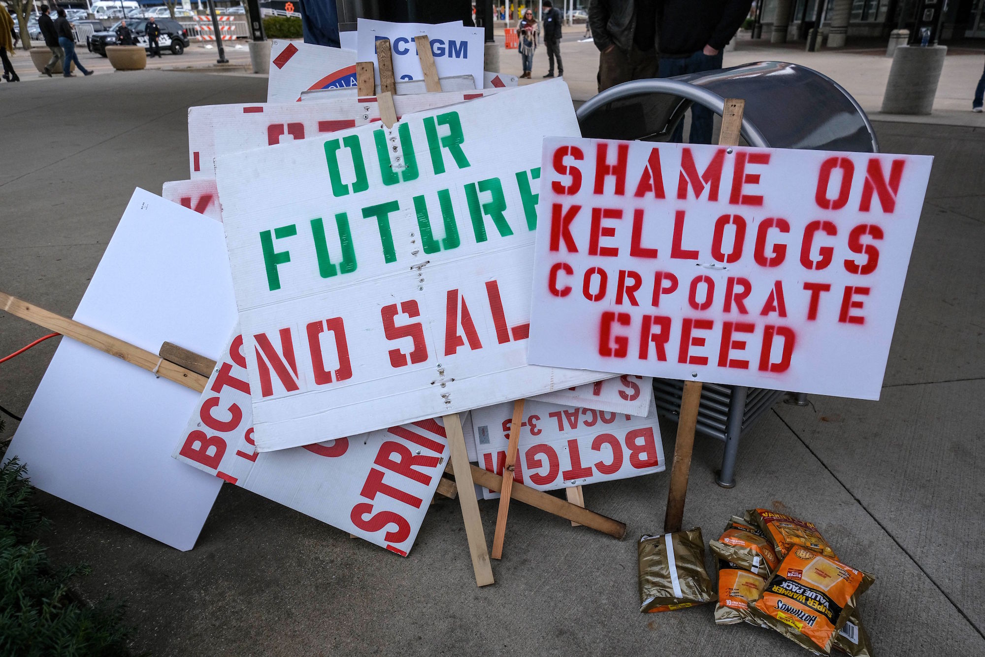 Signs made by striking Kellogg workers are left after US Senator Bernie Sanders spoke to striking Kellogg workers in downtown Battle Creek, Michigan, on December 17, 2021. Photo: Seth Herald/AFP via Getty Images.