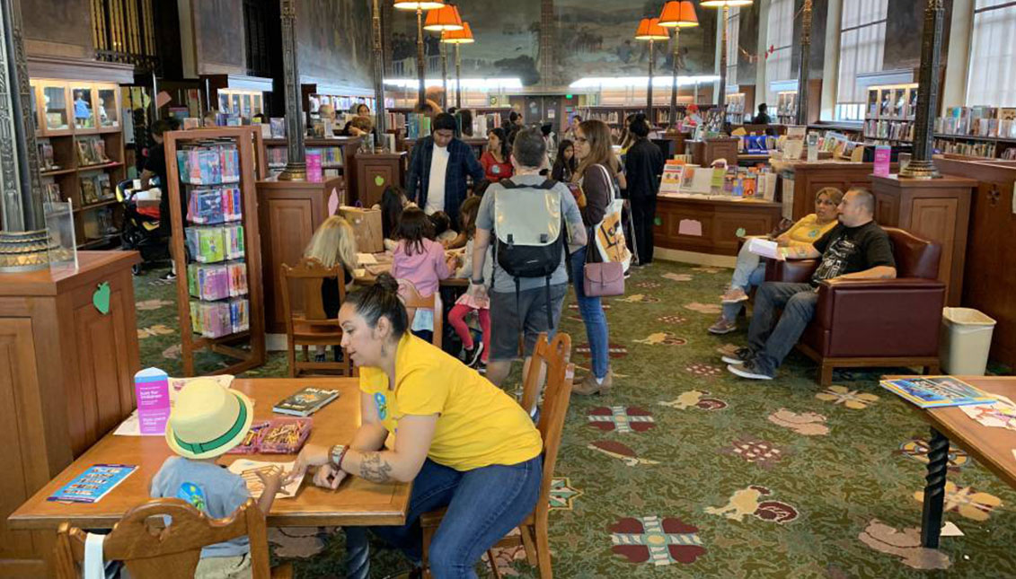 LA Librería, en Los Ángeles, es un espacio de lectura y bilingüismo para los más pequeños. Photo: El País.
