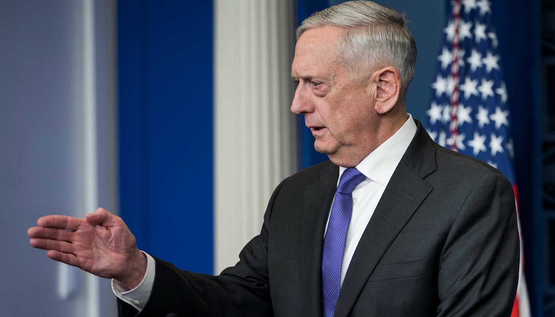 The Secretary of Defense of the United States, James Mattis, offers a press conference at the White House, Washington D.C (United States). EFE / Jim Lo Scalzo