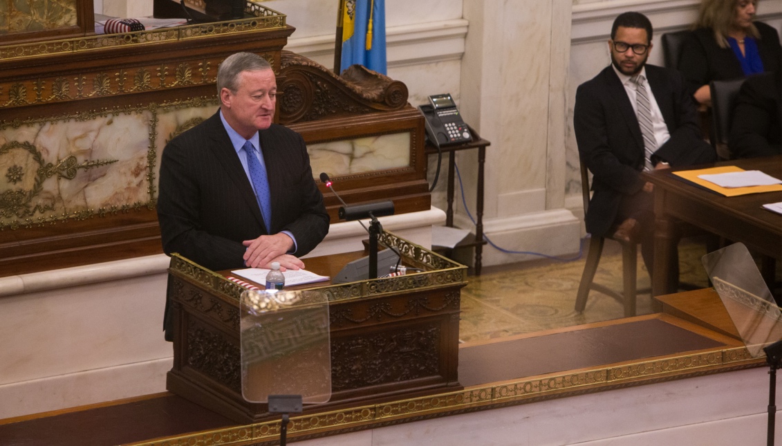 El alcalde de Filadelfia, Jim Kenney, durante el discurso en el que le solicitó a la Comisión de Reforma Escolar disolverse para poder crear un cuerpo nuevo que rija el futuro de la educación de la ciudad y que esté bajo control de la administración local. Samantha Laub / AL DÍA News