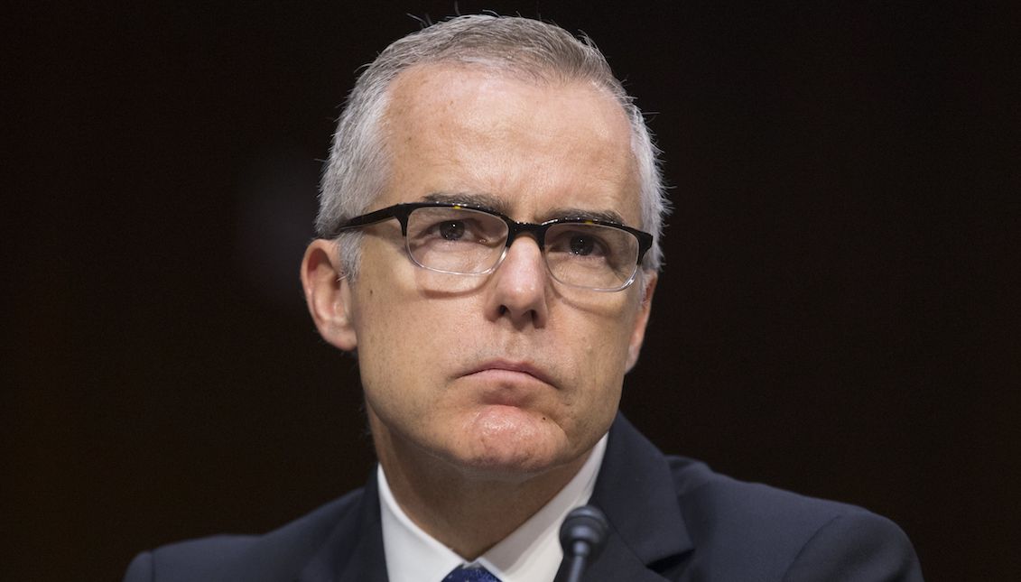 According to media reports on 17 March 2018, former Deputy Director of the FBI Andrew McCabe was fired by Attorney General Jeff Sessions, two days before his 50th birthday, after which he would have been able to retire from the FBI with a full pension. EFE/EPA/MICHAEL REYNOLDS