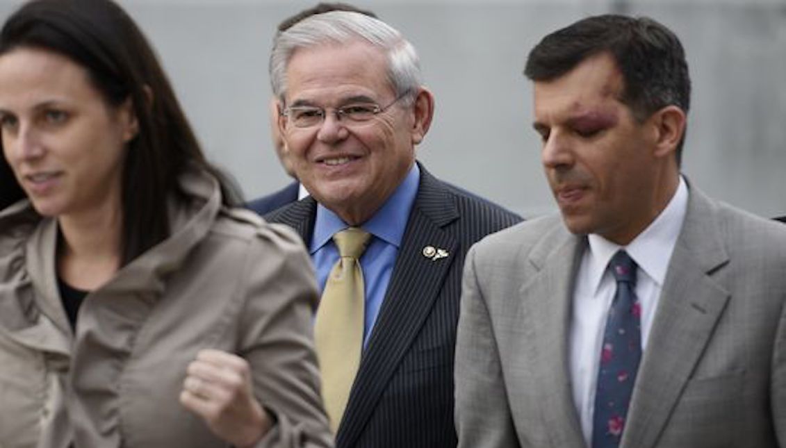 Sen. Robert Menendez leaves the Martin Luther King Jr. Building and U.S. Courthouse in Newark on Wednesday, November 8, 2017.  (Photo: Michael Karas/Northjersey.com)