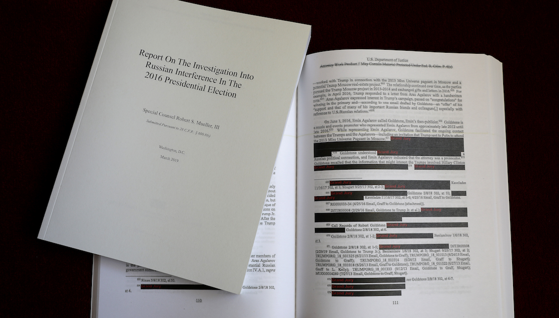 WASHINGTON, DC - 24 DE ABRIL: La versión editada recientemente publicada del Informe Mueller se muestra el 24 de abril de 2019 en Washington, DC. (Foto por Win McNamee/Getty Images)