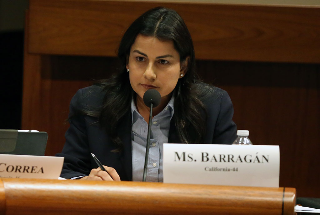 Photo: barragan.house.gov