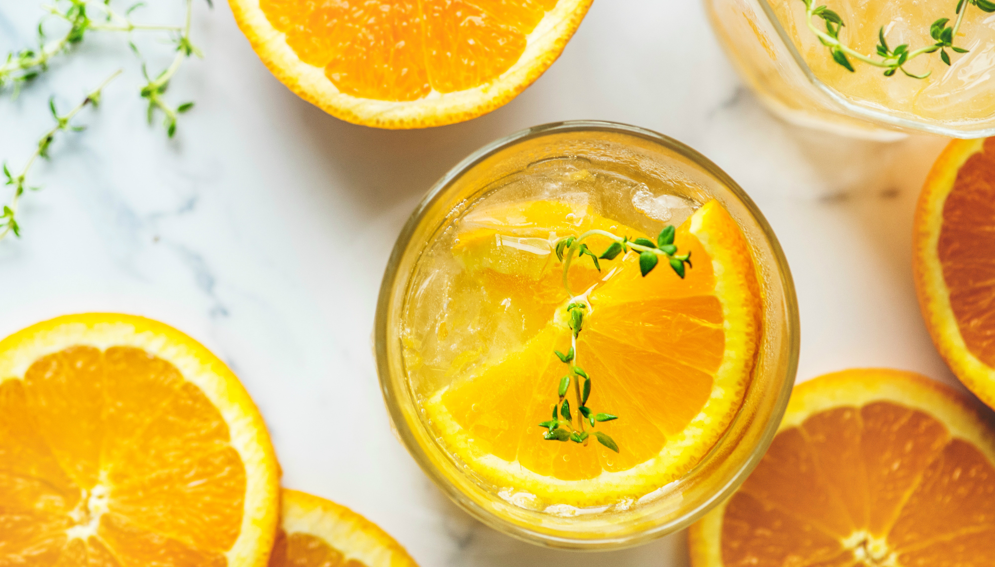 El consumo de vitamina C está recomendado durante todo el año, no solo durante el invierno. Foto: Rawpixel 
