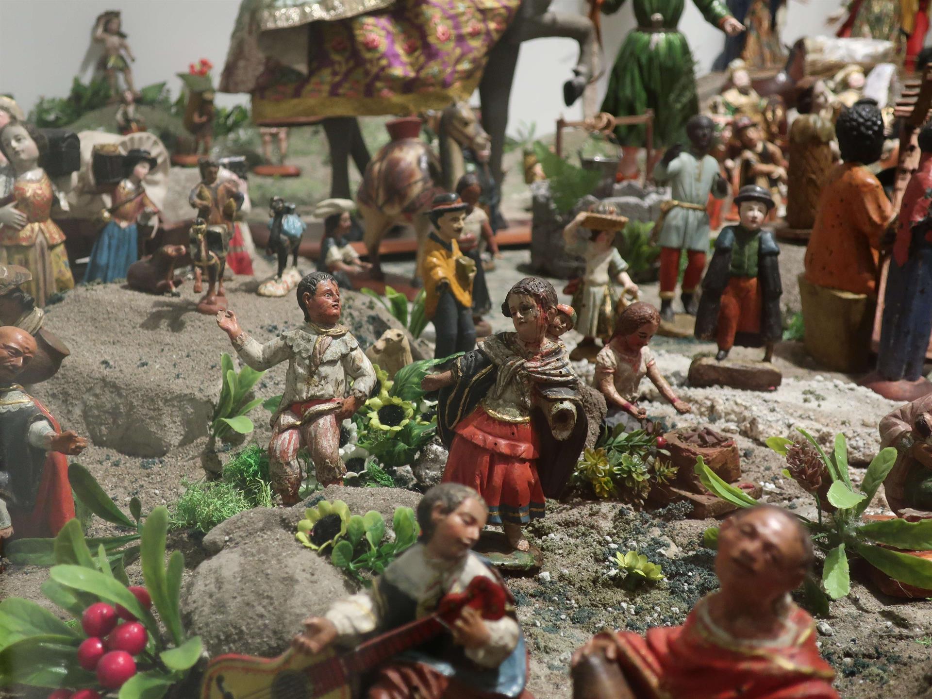 Exhiibition of colonial nativity scenes by Ecuadorian artisans.