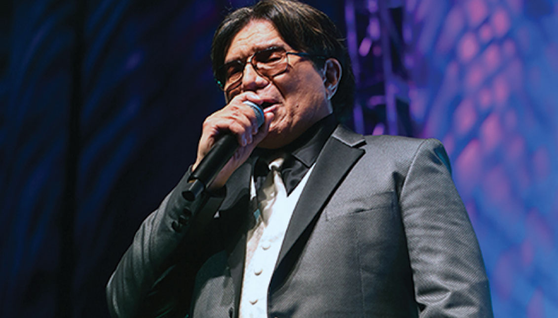 Bobby Cruz during the concert in Puerto Rico. Photo: Felix Ayala