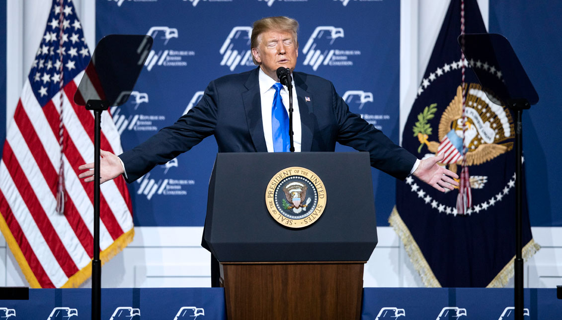 U.S. President Donald J. Trump delivers a speech during a Republican Jewish Coalition meeting in Las Vegas, Nevada. EFE