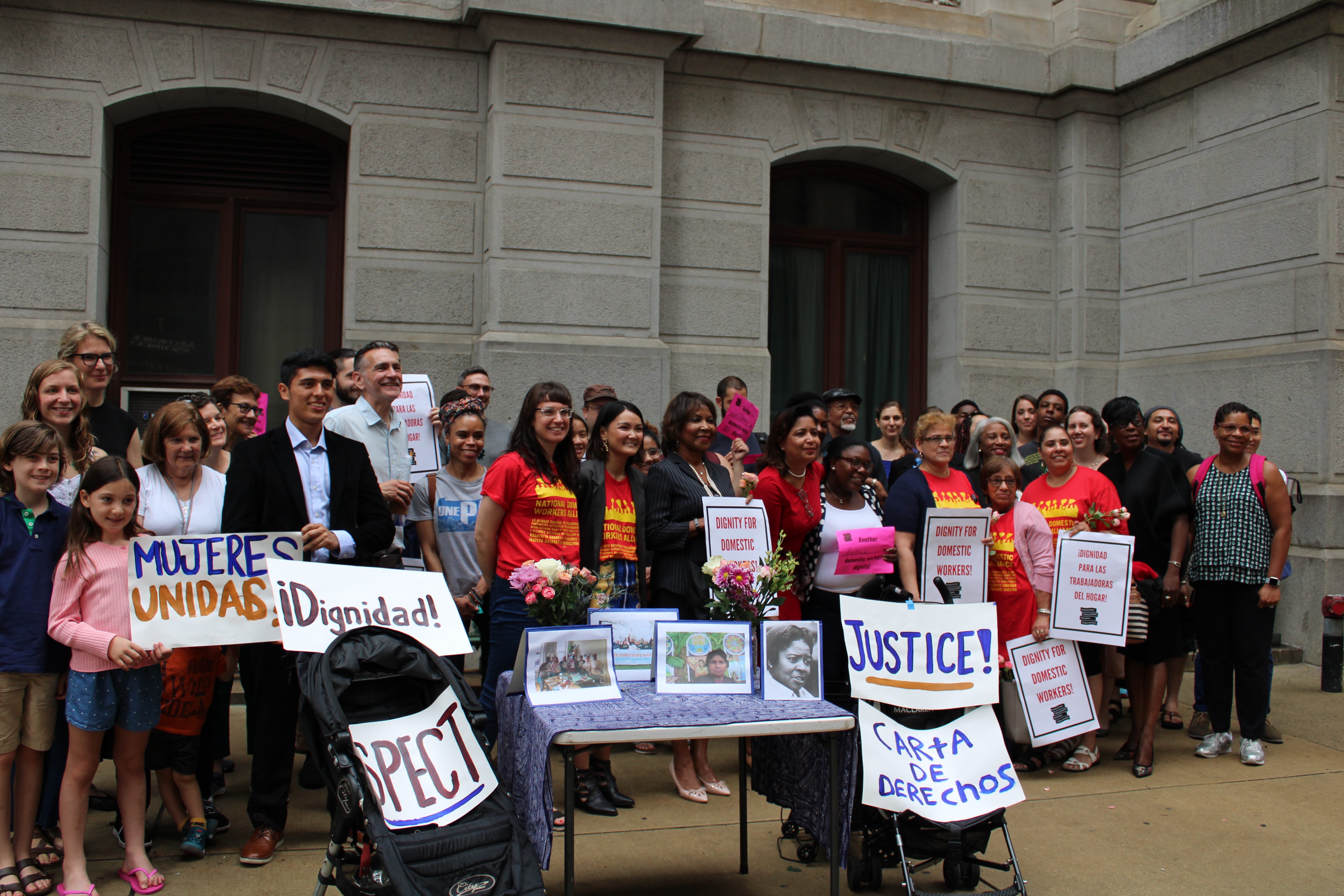 On June 20, 2019, Philadelphia City Council introduced legislation which extends a range of labor rights and protections to housekeepers, nannies, caretakers, and others in the domestic worker industry. City Council will vote on the bill in the fall. Photo: Emily Neil / AL DÍA News.