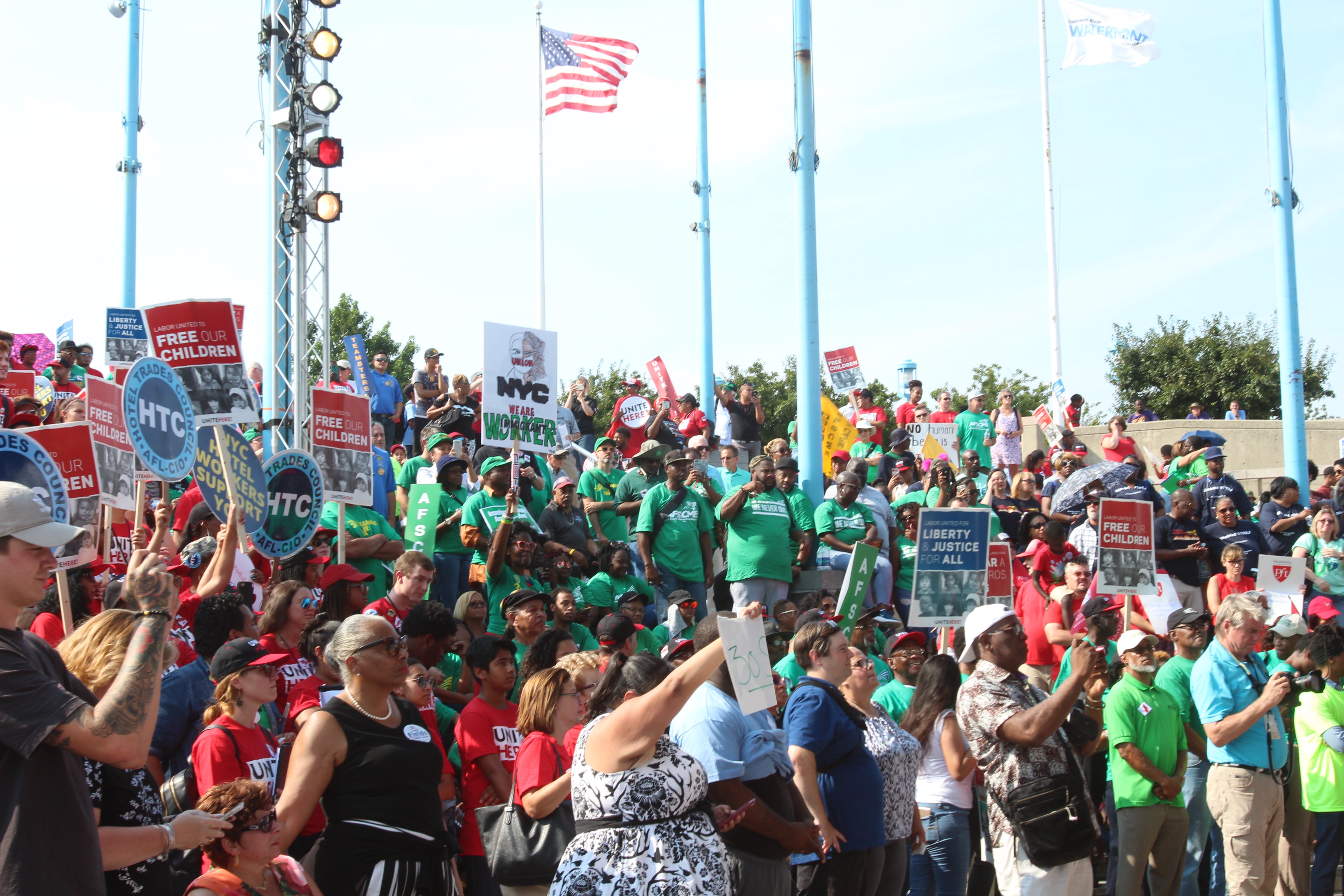 Thousands gathered for the Labor United to Free the Children rally on Aug. 15 at Penns Landing. Photo: Emily Neil / AL DÍA News
