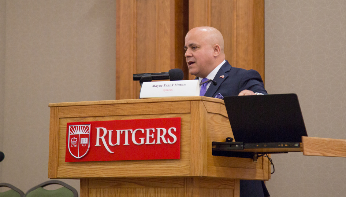 Mayor of Camden, NJ Frank Moran spoke at a conference on Puerto Rico's recovery efforts at the Rutgers-Camden campus on March 30. Photo: Emily Neil / AL DÍA News