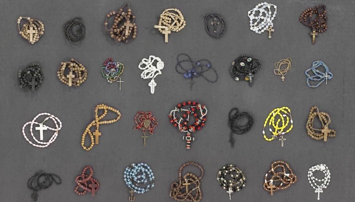 Rosaries confiscated from detained immigrants. Photo: Thomas Kiefer/Institute