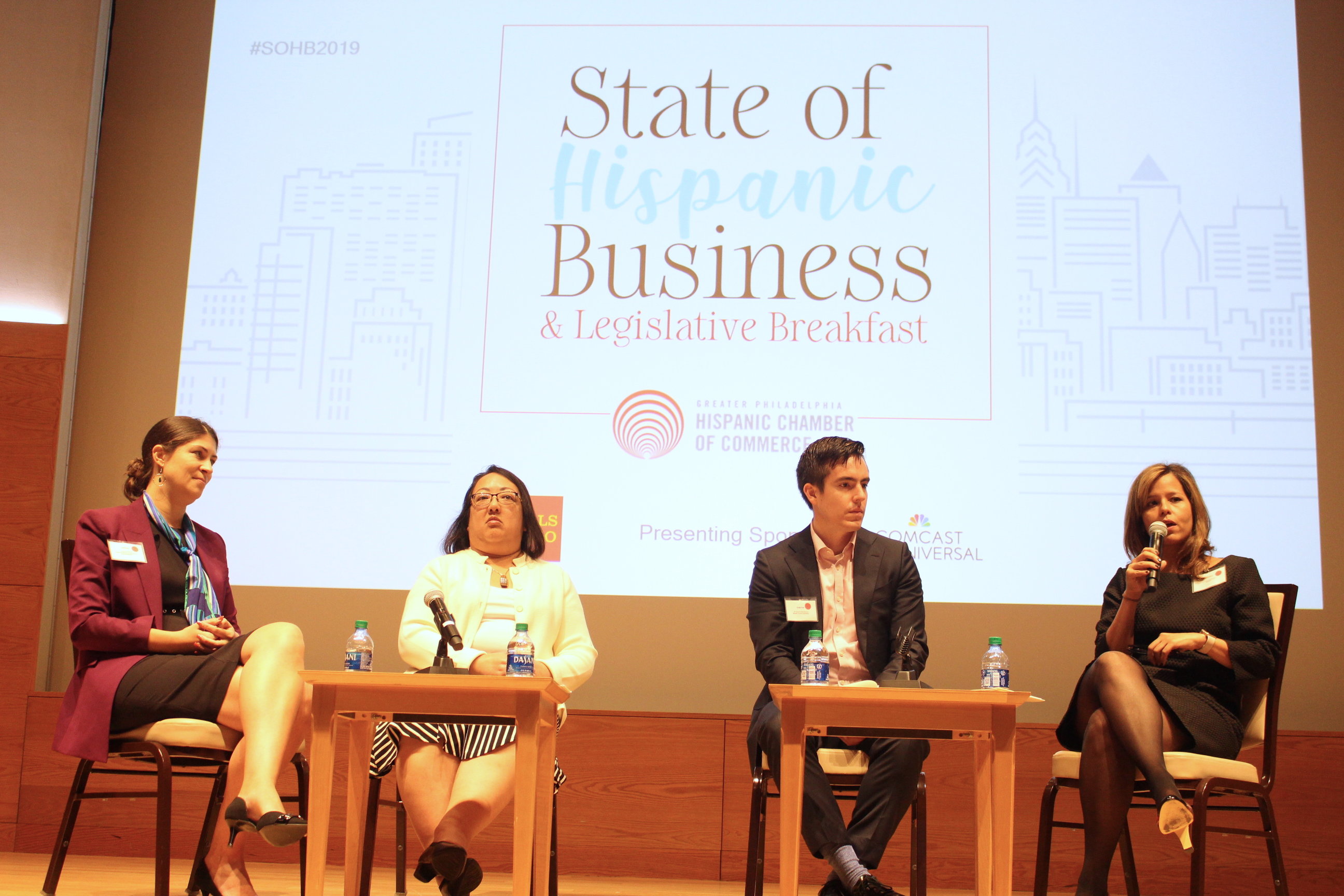 Local leaders speak on the trends of the Philadelphia economy, and the intersection between entrepreneurship and economic growth during the State of Hispanic Business 2019. Photo: Jensen Toussaint/AL DÍA News.
