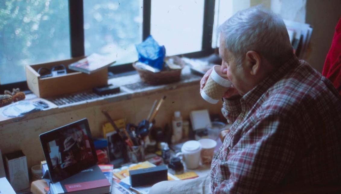 Saul Leiter gives us thirteen lifetime lessons in the documentary 'In No Great Hurry'. Image: Thomas Leach.