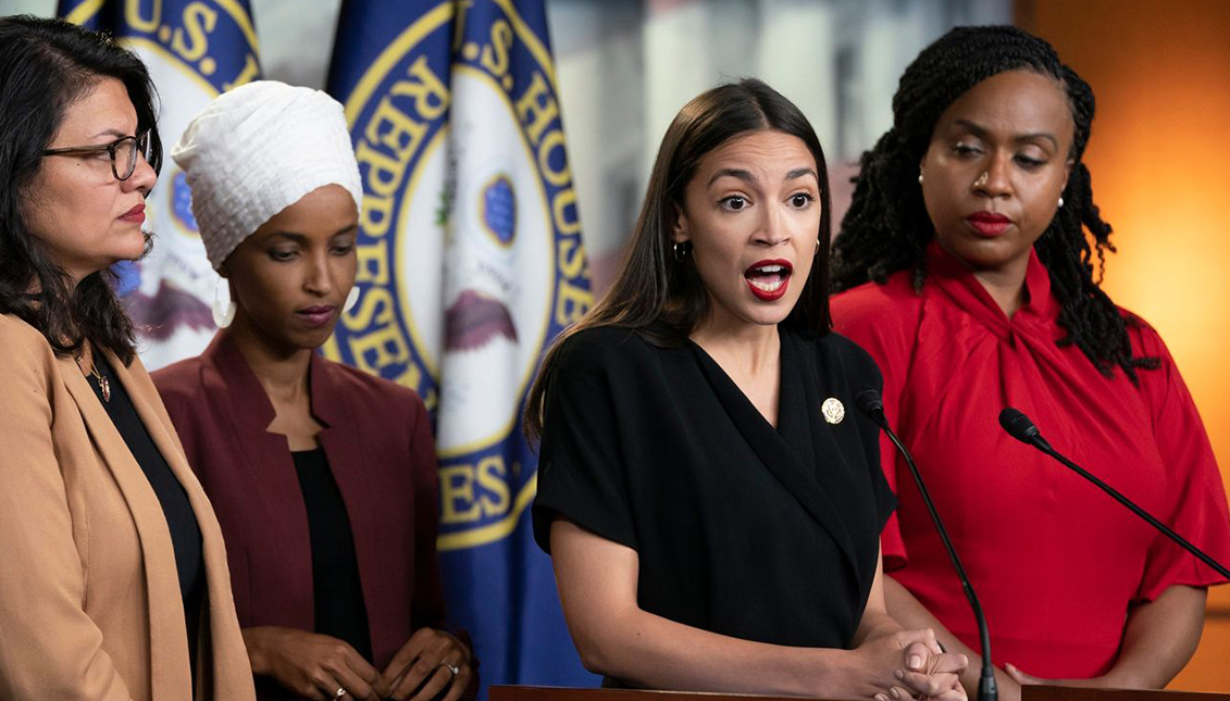 En 2018, Alexandria Ocasio-Cortez, Ilhan Omar, Rashida Tlaib y Ayanna Pressley obtuvieron sus escaños en el Congreso compitiendo en plataformas progresistas contra los demócratas del establishment. Photo: AP