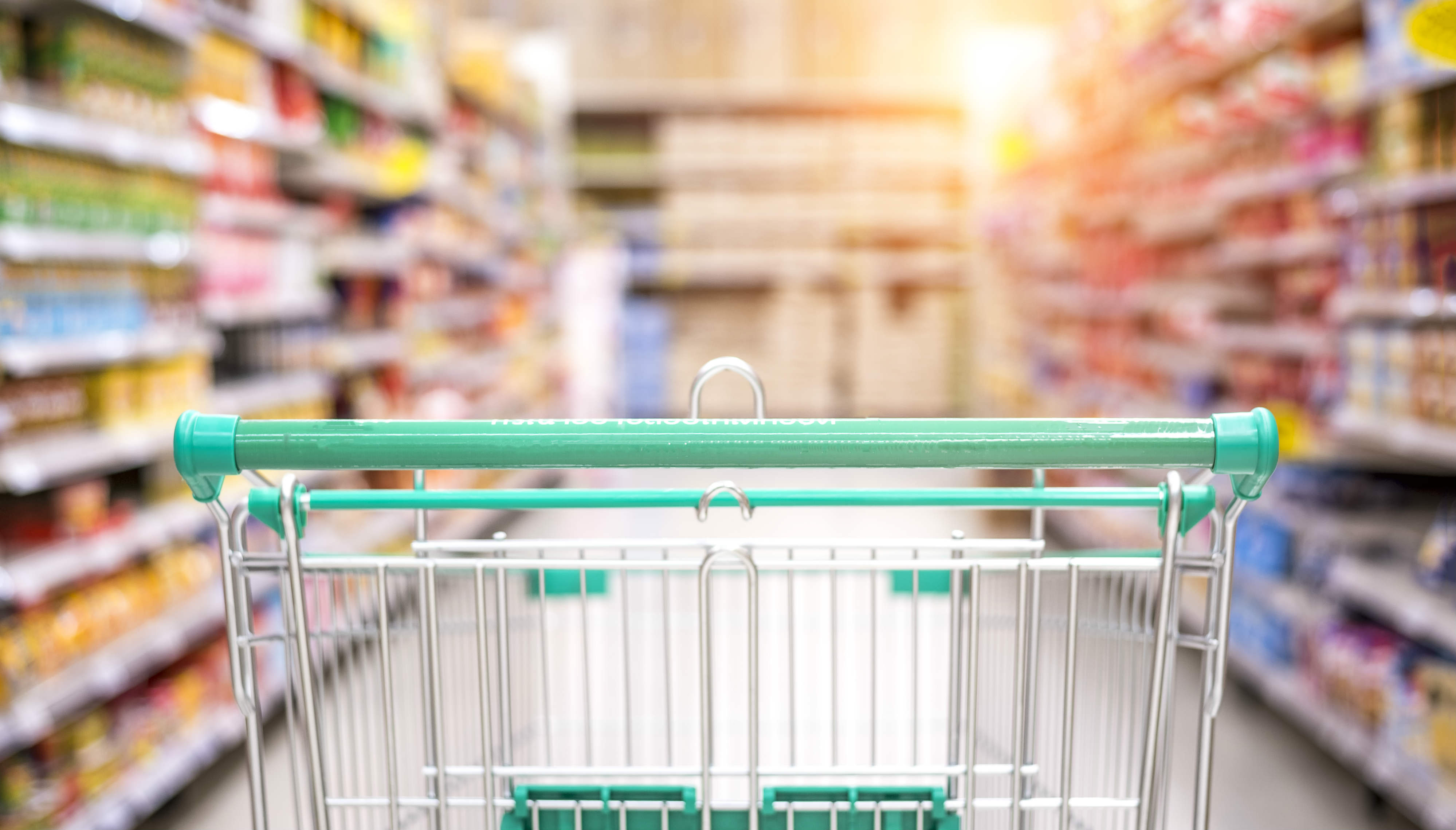 Los grandes supermercados están repletos de alimentos ultraprocesados. Fotografía: Getty
