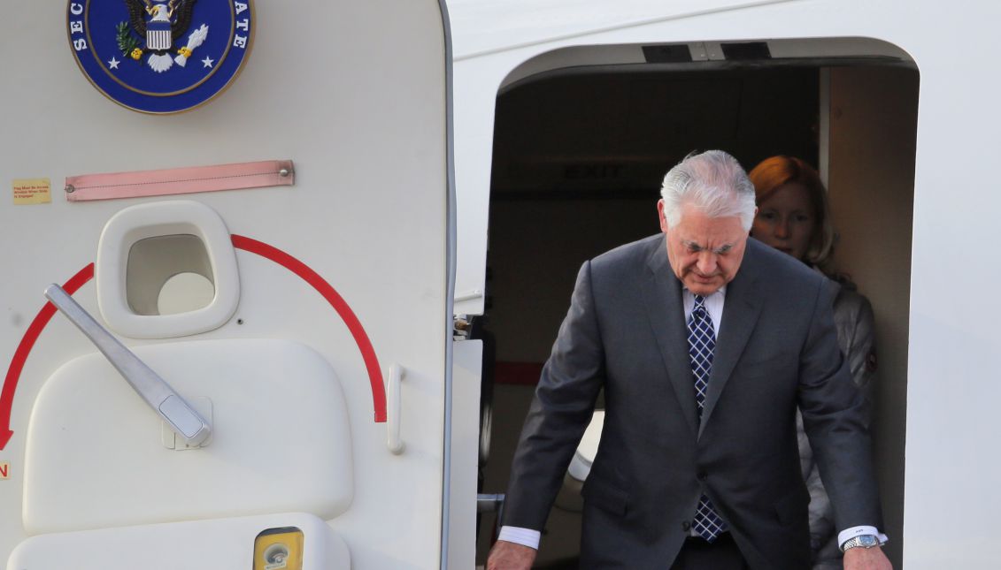 US Secretary of State Rex Tillerson disembarks from his plane as he arrives at the Vnukovo airport, in Moscow, Russia, Apr. 11, 2017. EPA/YURI KOCHETKOV
