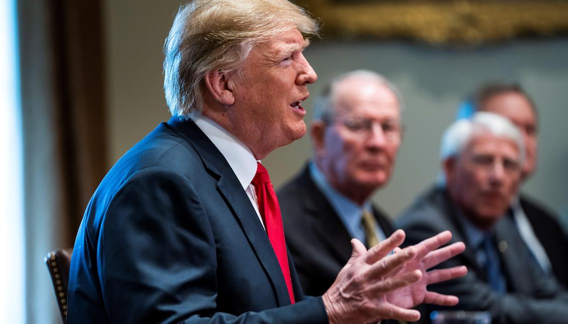 U.S. President Donald Trump attends the media during a meeting with members of Congress at the White House on June 20, 2018. Trump said he will sign a measure "in a little while" to face the problem of separating the undocumented immigrant children from their parents on the southern border, which has generated numerous criticisms around the world. EFE / Jim Lo Scalzo