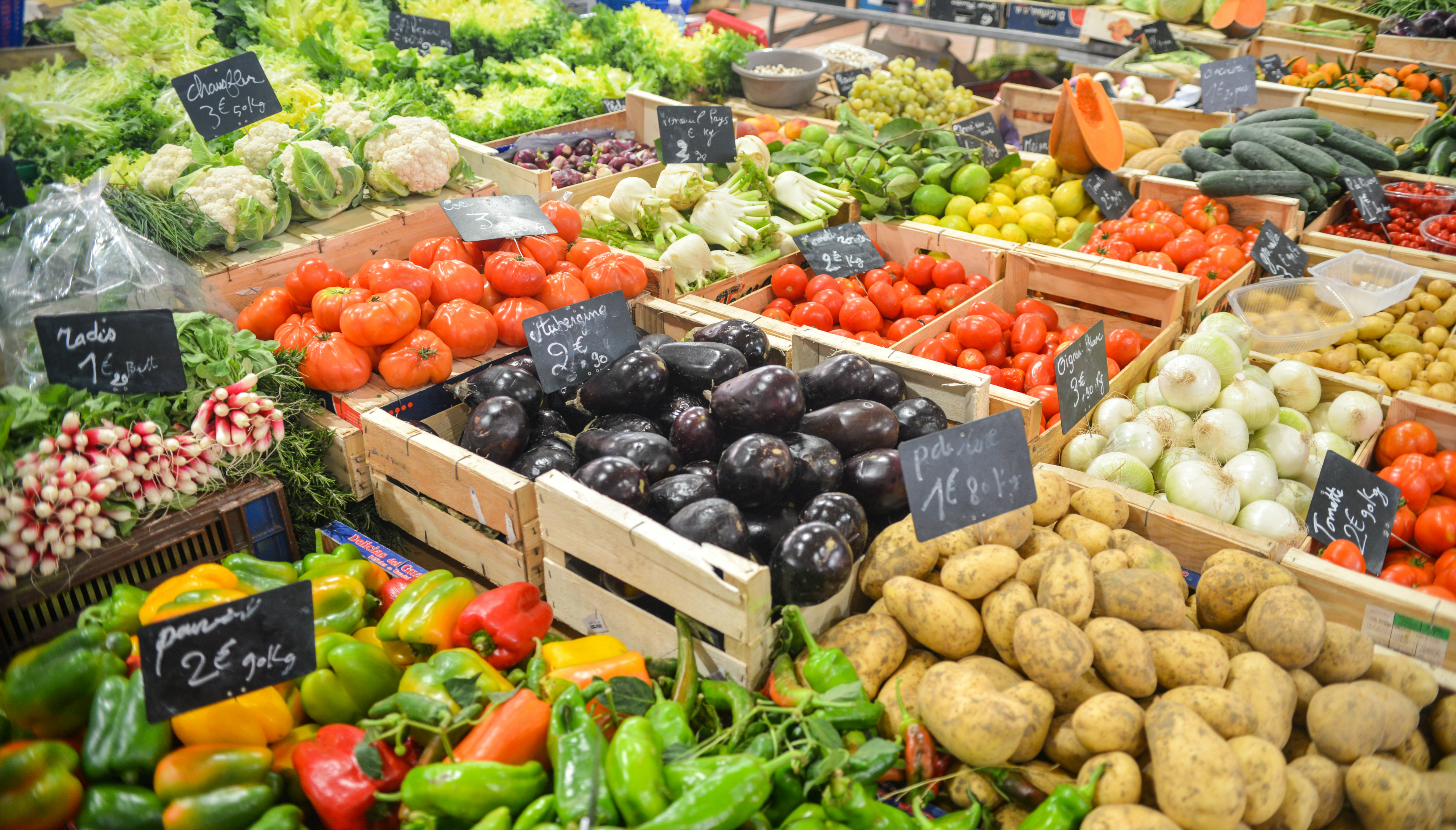 La ingesta de ciertos alimentos puede ayudarte a mantener tu nivel de colesterol. Foto: stokpic
