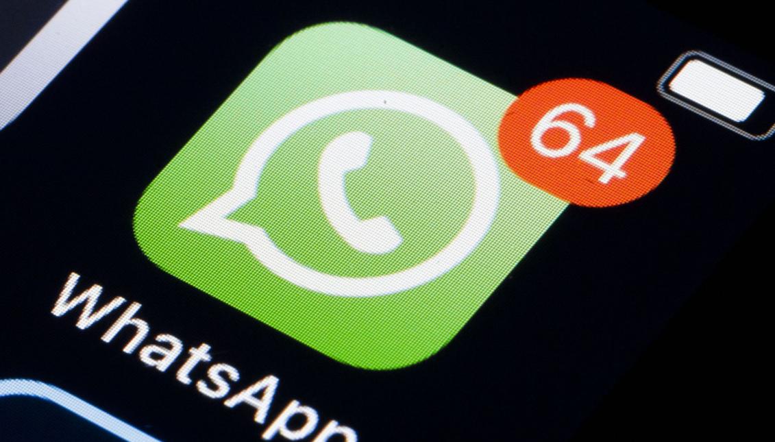 WhatsApp’s new chat feature is called “Mi Chat Sobre Vacunas COVID,” and can be found through a link or QR code. Photo: Thomas Trutschel via Getty Images
