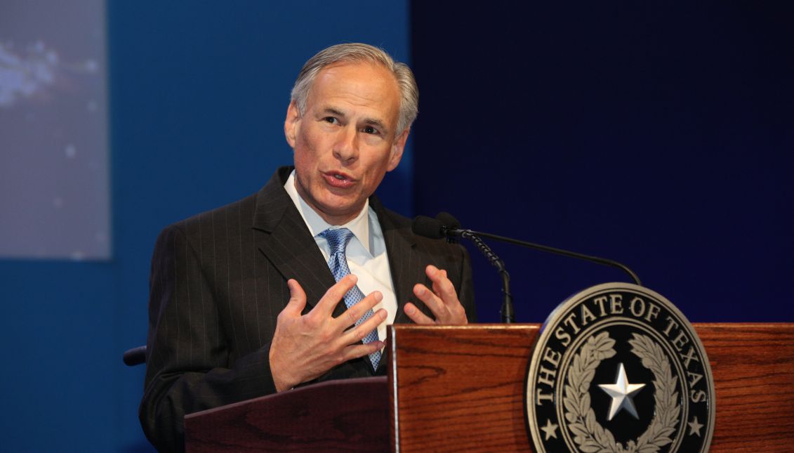  Texas Governor Gregg Abbott has signed the SB 4 law, banning sanctuary cities in the state. Gov. Abbot during a speech at the WTTC Global Summit 2016. Photo: World Travel & Tourism Council/Flickr images