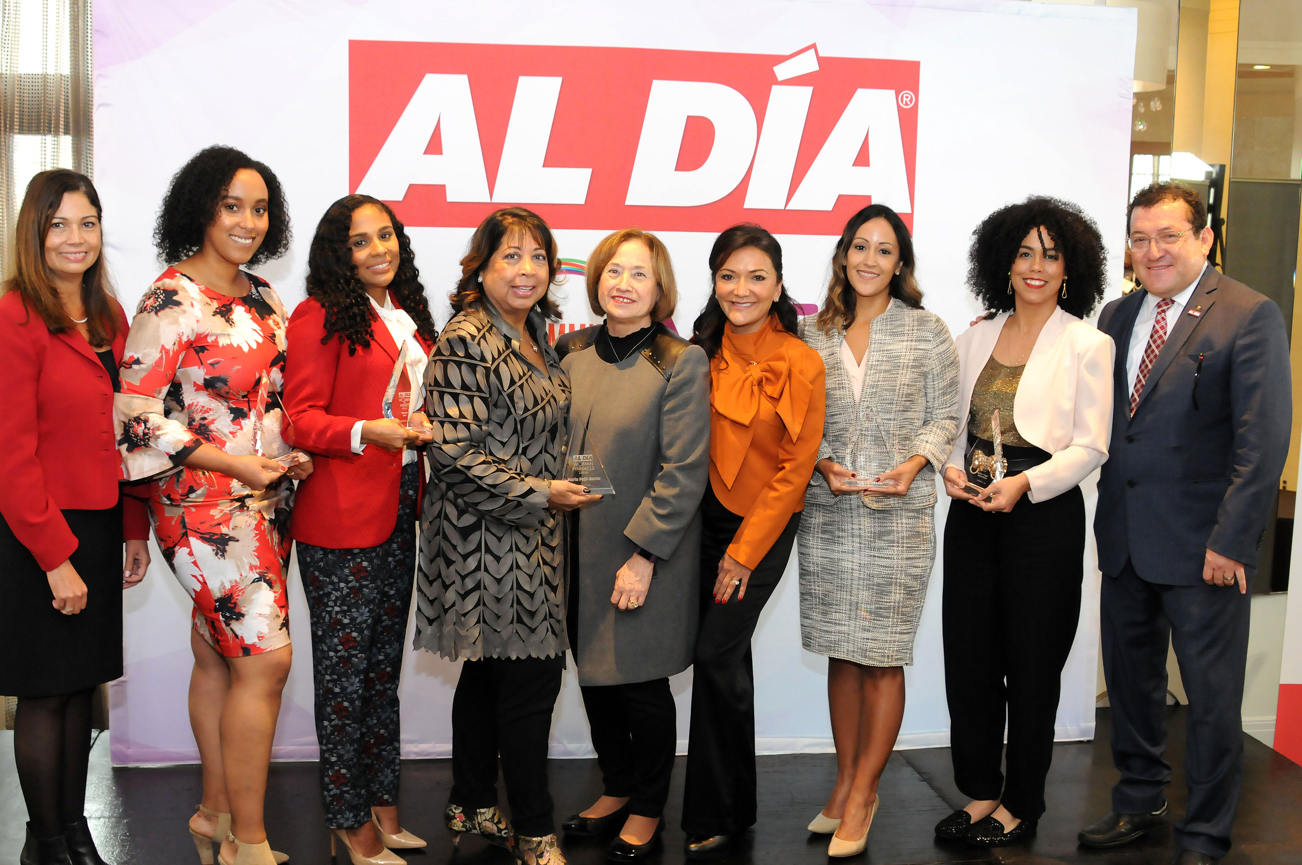 Nina Vaca, fourth from right, with the honorees at the AL DÍA Women's Summit on Nov. 2, 2018. Photo: Peter Fitzpatrick / AL DÍA News