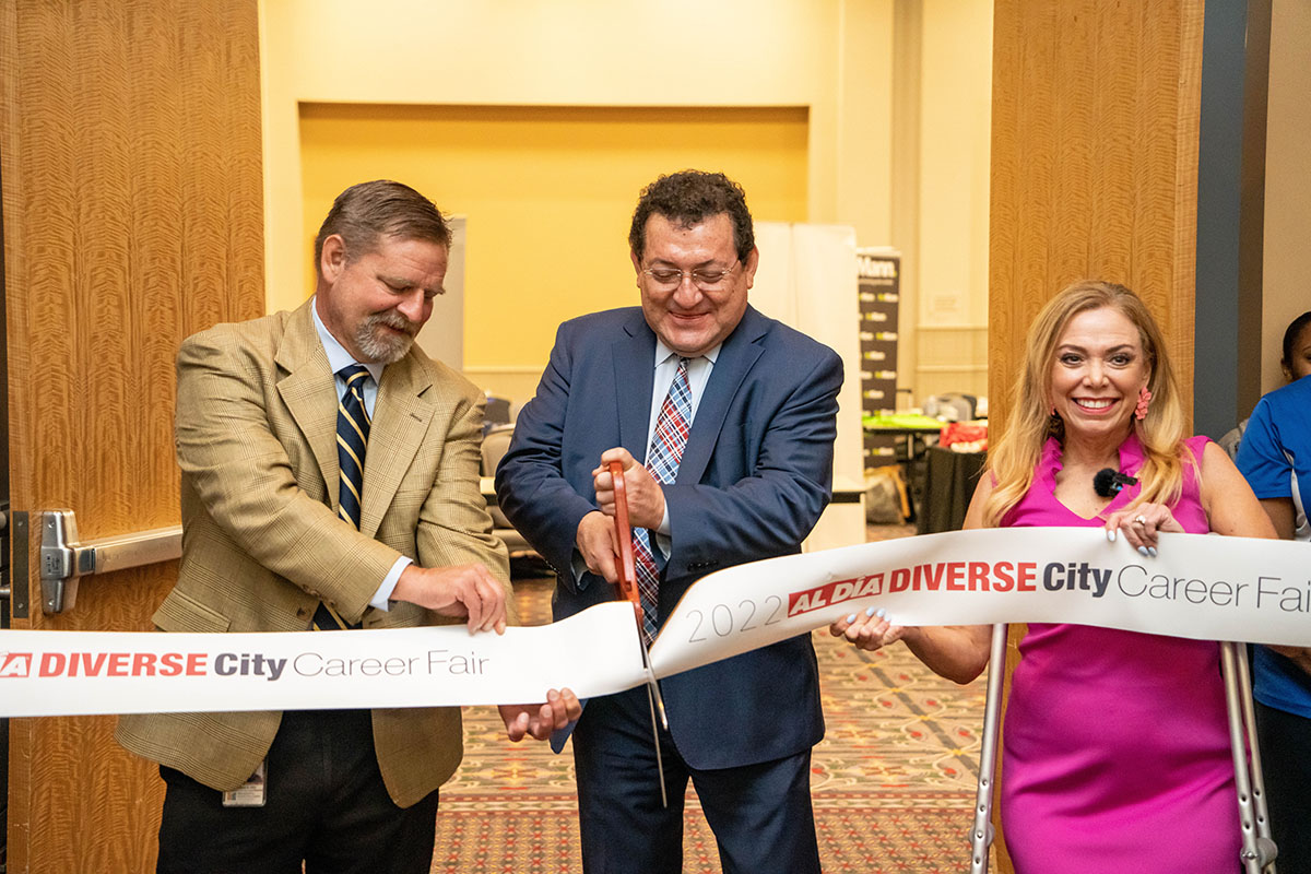 The official ribbon cutting of the 2023 AL DÍA Diverse City Career Fair. Photo: Peter Fitzpatrick/AL DÍA News.