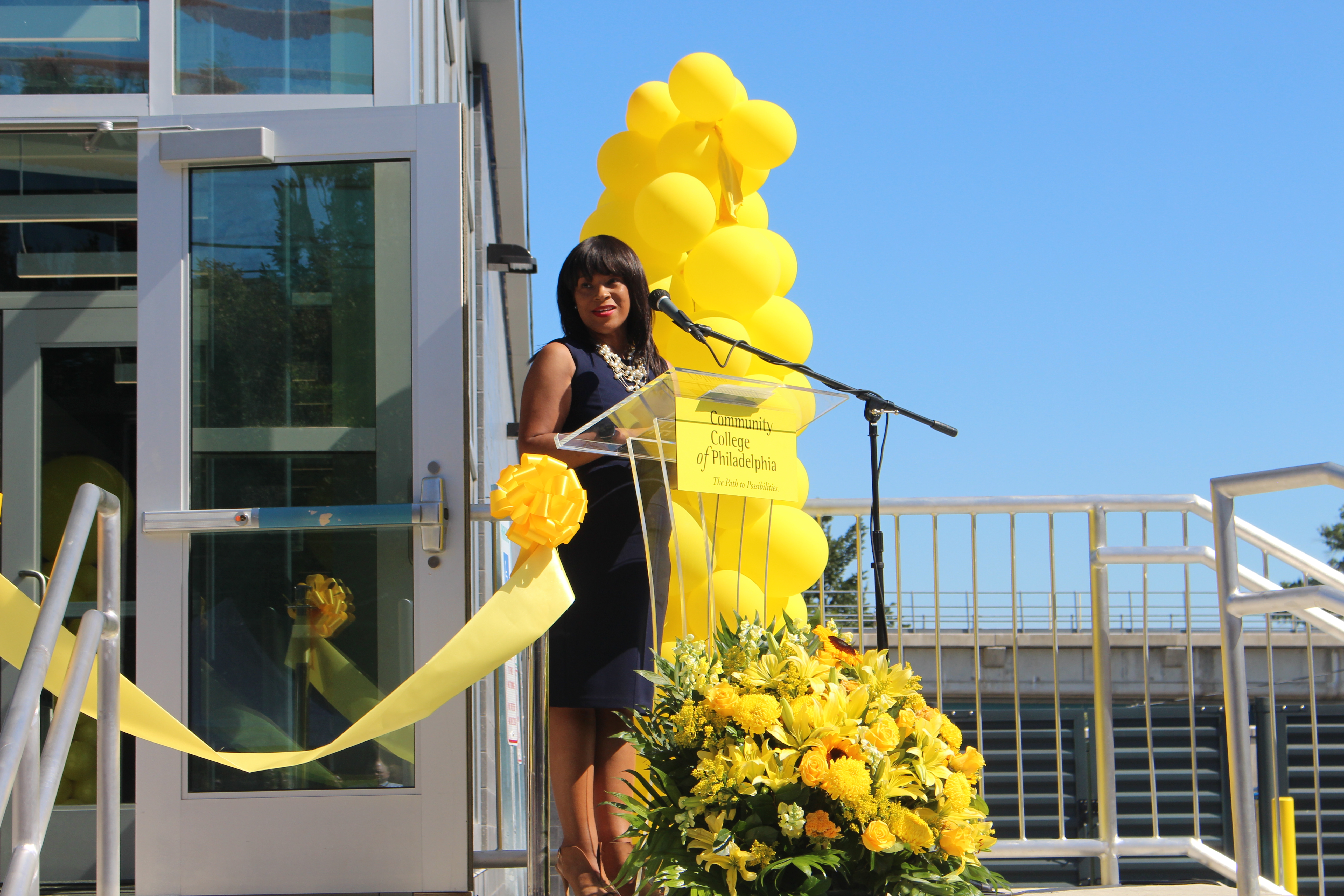 Ayanna Washington emphasizes the value of the lecture and lab structure of CATC programs. Photo: Jensen Toussaint/AL DÍA News.