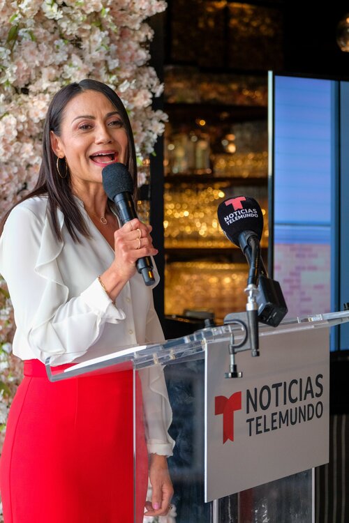 Mónica Gil, Telemundo's host. Photo: @SoyMonicaGil.