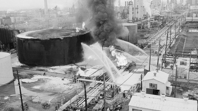 Things you need to know about South Philadelphia refinery explosion. ASSOCIATED PRESS / RUSTY KENNEDY